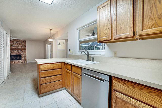 3847 Woods Walk Boulevard, Lake Worth, FL 33467