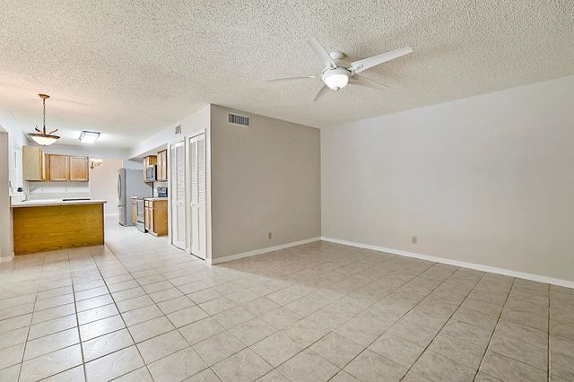 3847 Woods Walk Boulevard, Lake Worth, FL 33467