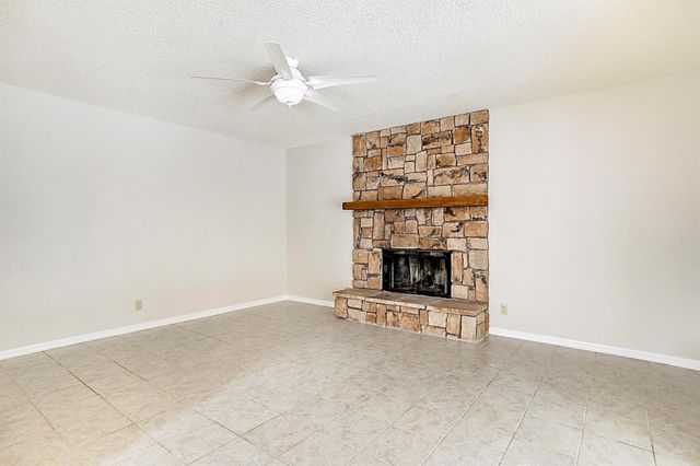 3847 Woods Walk Boulevard, Lake Worth, FL 33467