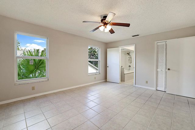 3847 Woods Walk Boulevard, Lake Worth, FL 33467