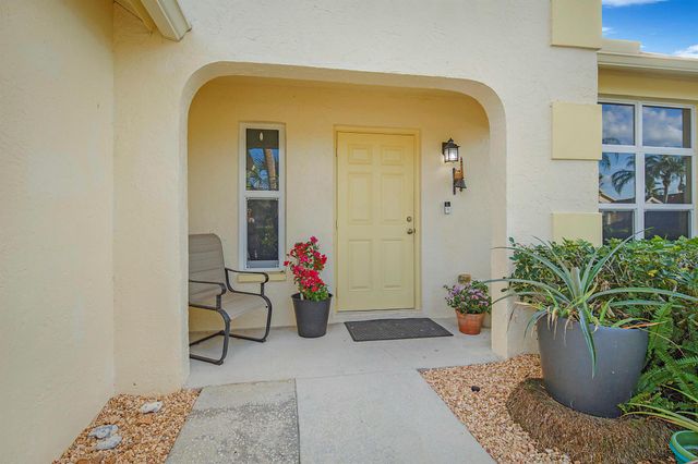 3847 Woods Walk Boulevard, Lake Worth, FL 33467