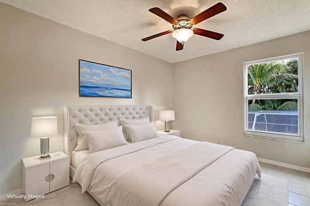 3847 Woods Walk Boulevard, Lake Worth, FL 33467