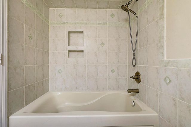 3847 Woods Walk Boulevard, Lake Worth, FL 33467