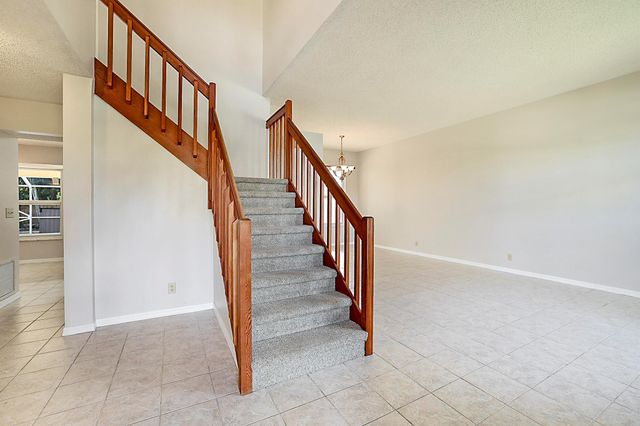 3847 Woods Walk Boulevard, Lake Worth, FL 33467