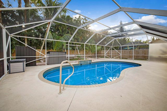 3847 Woods Walk Boulevard, Lake Worth, FL 33467