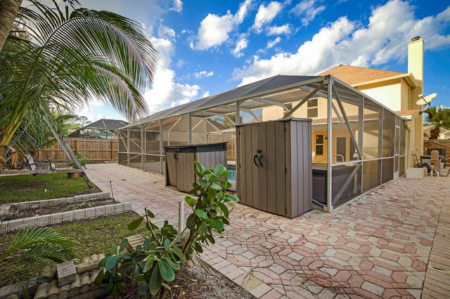 3847 Woods Walk Boulevard, Lake Worth, FL 33467