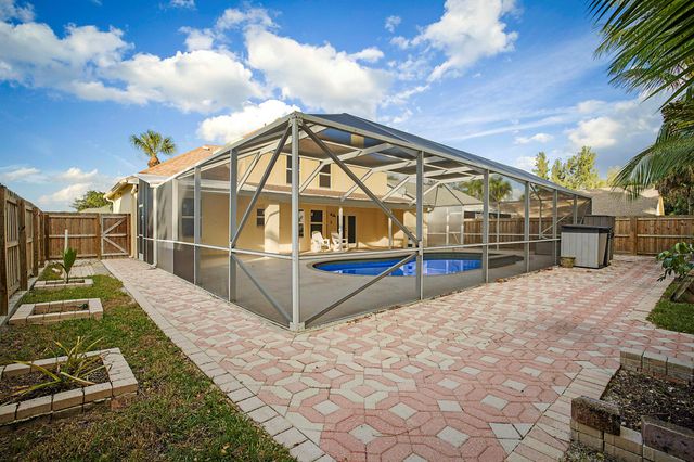 3847 Woods Walk Boulevard, Lake Worth, FL 33467
