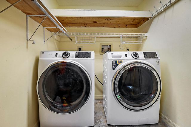 3847 Woods Walk Boulevard, Lake Worth, FL 33467