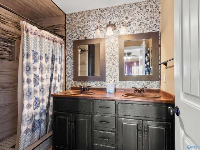 17979 Lakeside Estates Road, Athens, AL 35614