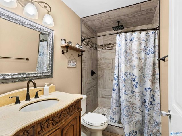 17979 Lakeside Estates Road, Athens, AL 35614