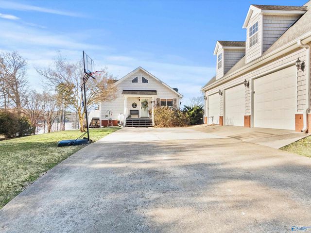 17979 Lakeside Estates Road, Athens, AL 35614