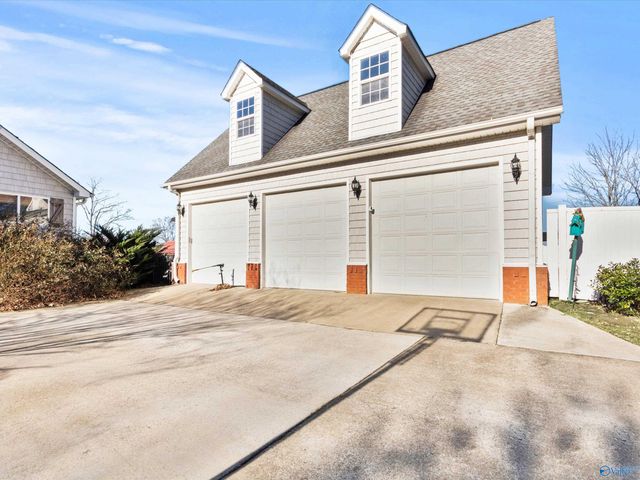 17979 Lakeside Estates Road, Athens, AL 35614