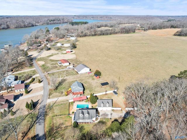 17979 Lakeside Estates Road, Athens, AL 35614