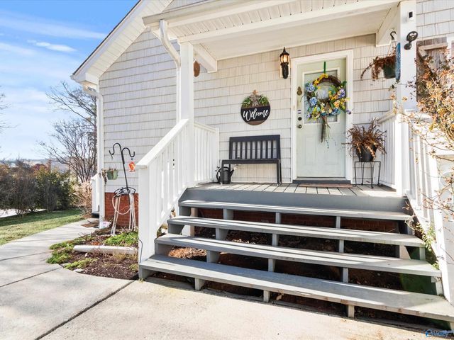 17979 Lakeside Estates Road, Athens, AL 35614