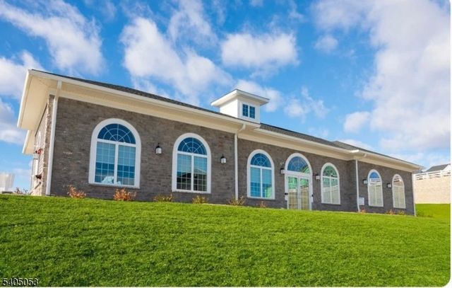 10 Dorchester Ln 10, East Hanover Twp., NJ 07936