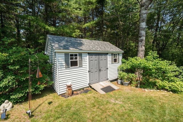 88 Early Red Circle, Plymouth, MA 02360