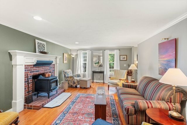 88 Early Red Circle, Plymouth, MA 02360