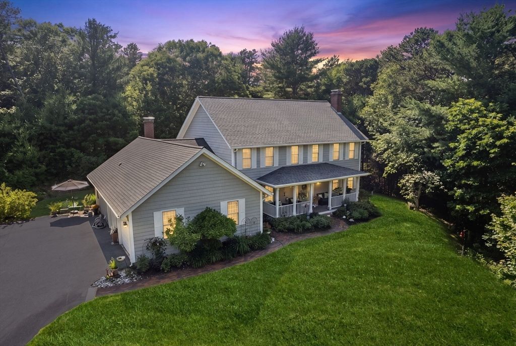 88 Early Red Circle, Plymouth, MA 02360