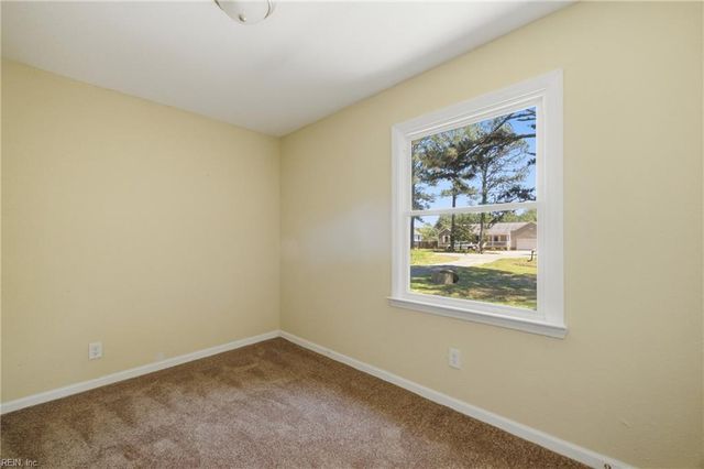 9316 Davenport RD, Gloucester, VA 23061