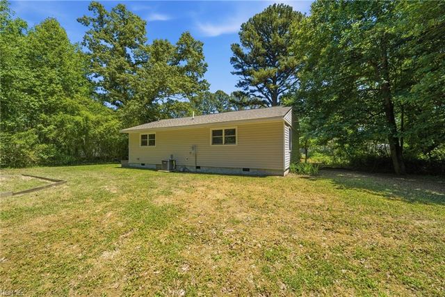 9316 Davenport RD, Gloucester, VA 23061