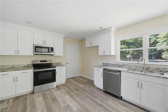 9316 Davenport RD, Gloucester, VA 23061