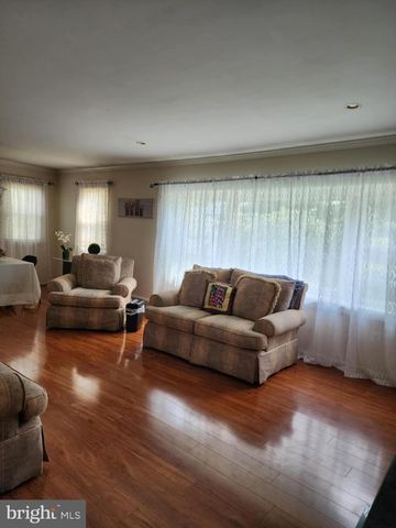 185 SOUTH AVE, Mount Holly, NJ 08060