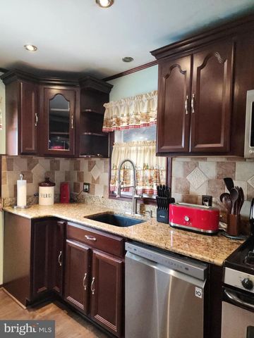 185 SOUTH AVE, Mount Holly, NJ 08060
