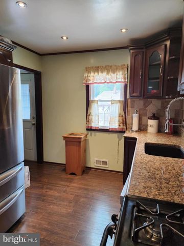 185 SOUTH AVE, Mount Holly, NJ 08060