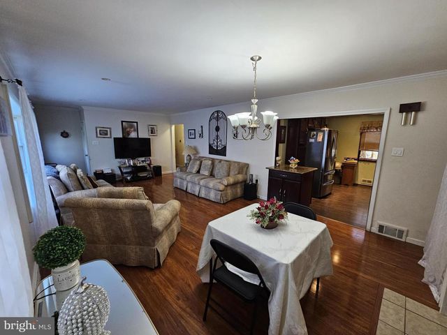 185 SOUTH AVE, Mount Holly, NJ 08060