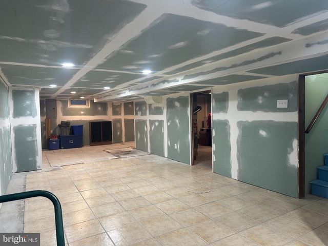 185 SOUTH AVE, Mount Holly, NJ 08060