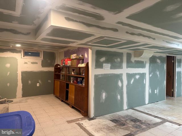 185 SOUTH AVE, Mount Holly, NJ 08060