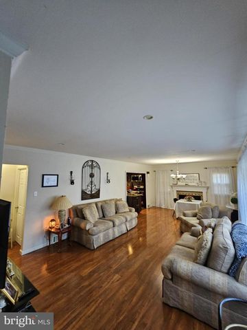 185 SOUTH AVE, Mount Holly, NJ 08060