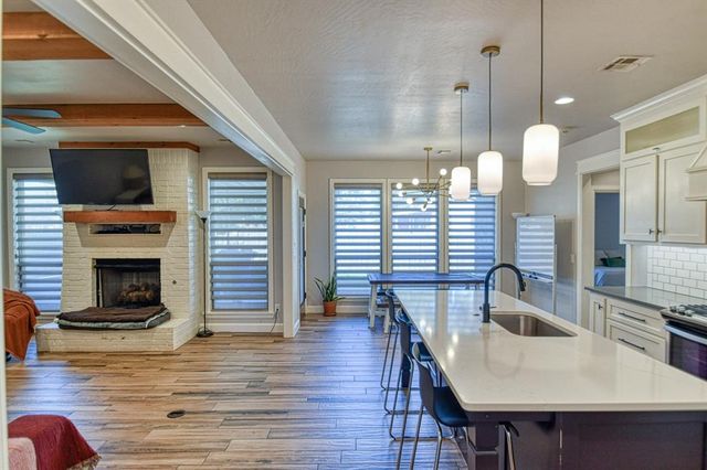 2325 Rivercross Court, Norman, OK 73072