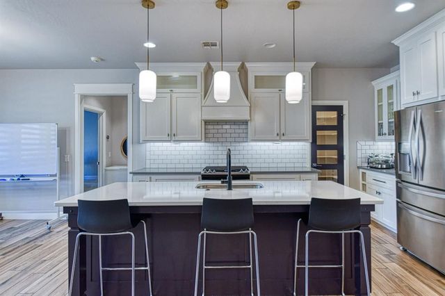 2325 Rivercross Court, Norman, OK 73072