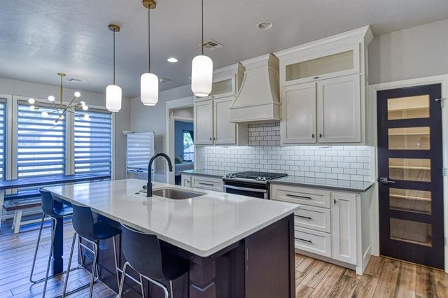 2325 Rivercross Court, Norman, OK 73072