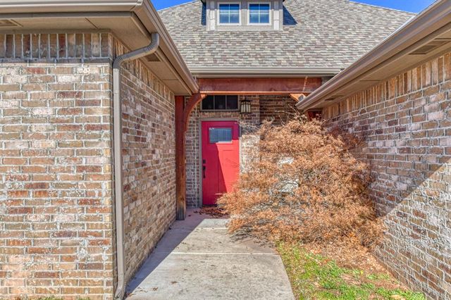 2325 Rivercross Court, Norman, OK 73072