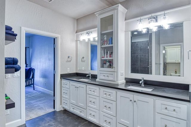 2325 Rivercross Court, Norman, OK 73072