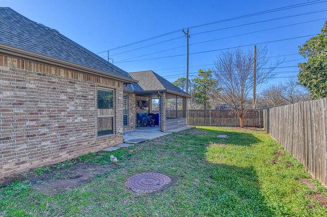 2325 Rivercross Court, Norman, OK 73072