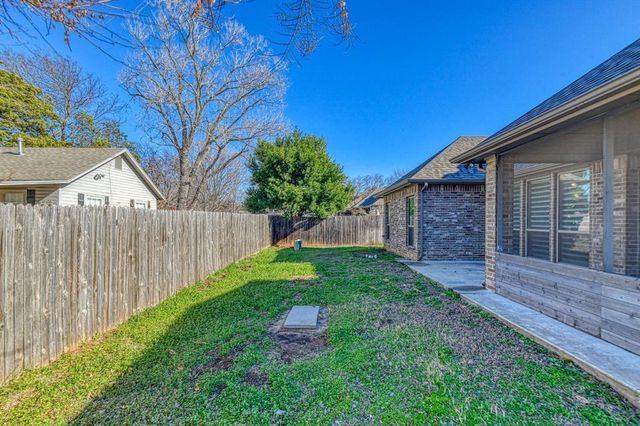 2325 Rivercross Court, Norman, OK 73072