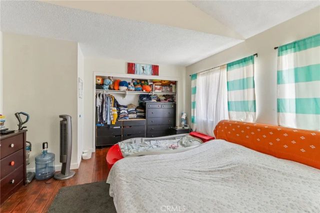 14201 Foothill Boulevard 17, Sylmar, CA 91342