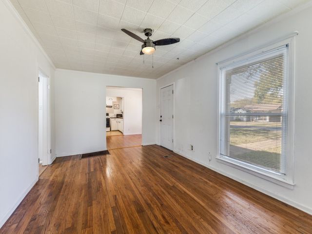 8822 San Benito Way, Dallas, TX 75218