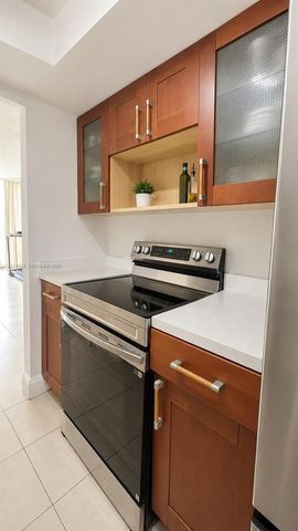 2350 NE 135th St 206, North Miami, FL 33181