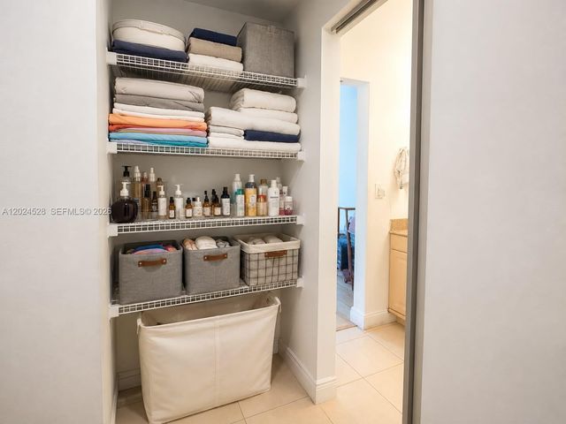 2350 NE 135th St 206, North Miami, FL 33181
