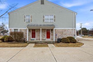 24649 N Meadow Road, Harrison Twp, MI 48045