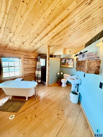 45773 252nd St Street, Humboldt, SD 57035