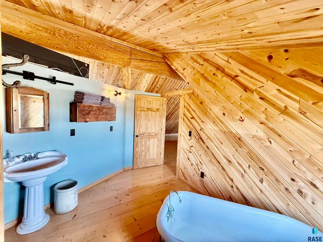 45773 252nd St Street, Humboldt, SD 57035