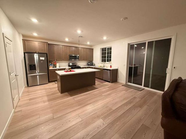 4389 Secretariat Way, Roseville, CA 95747