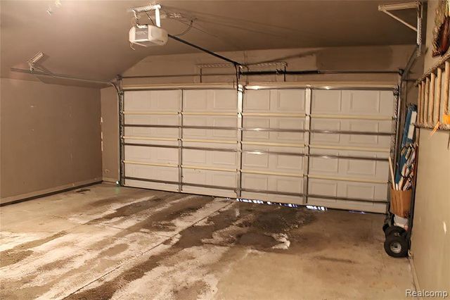 23800 Riverview Drive, Southfield, MI 48034