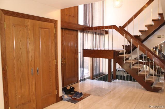 23800 Riverview Drive, Southfield, MI 48034