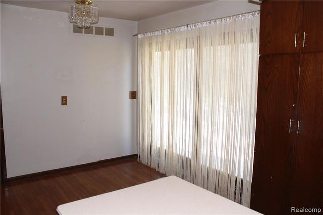 23800 Riverview Drive, Southfield, MI 48034